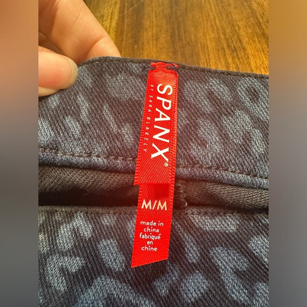 NWT SPANX Jean-ish Ankle Legging High Rise Pull On Jeans Blue Leopard Denim M - Picture 9 of 10